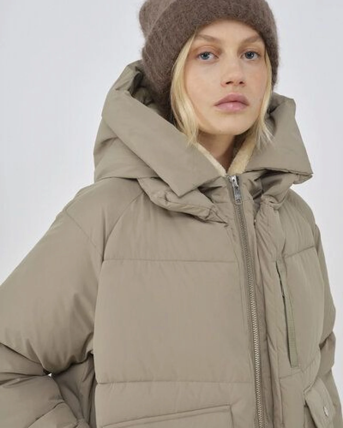Embassy of Bricks and Logs - Pufferjacke Lyndon Down Jacket – Ansicht 3