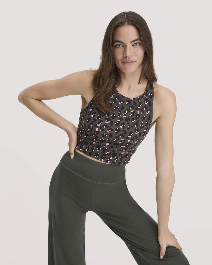 hessnatur Loungewear Bustier Highneck ACTIVE LIGHT aus Bio-Baumwolle - grün - Größe 34