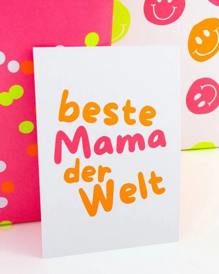Bow & Hummingbird Postkarte "beste Mama der Welt" aus Recyclingpapier
