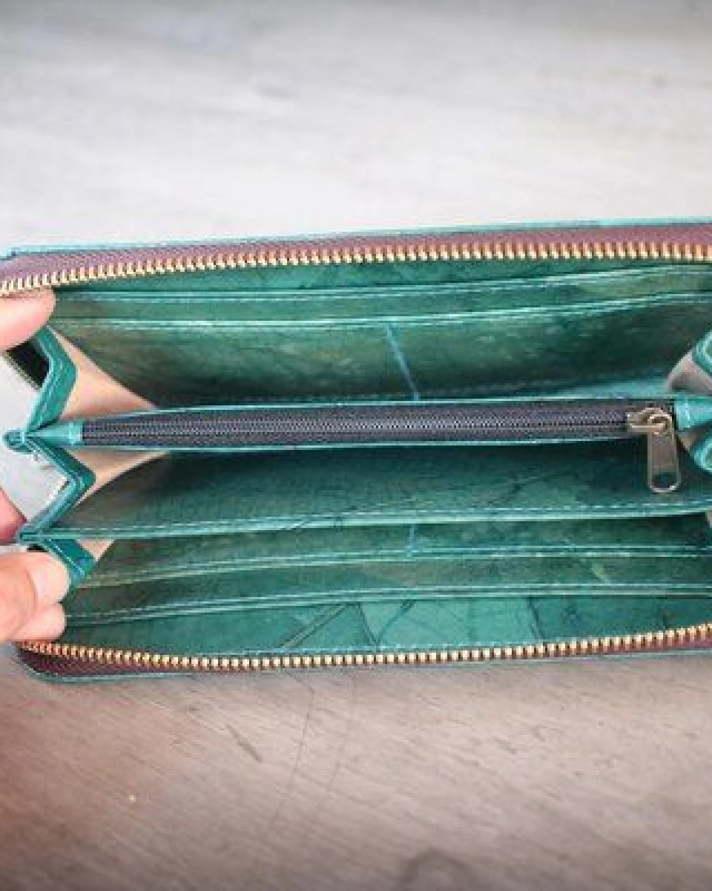 BY COPALA Portemonnaie aus recycelten Blättern / Nachhaltige vegane Brieftasche in türkis – Ansicht 2