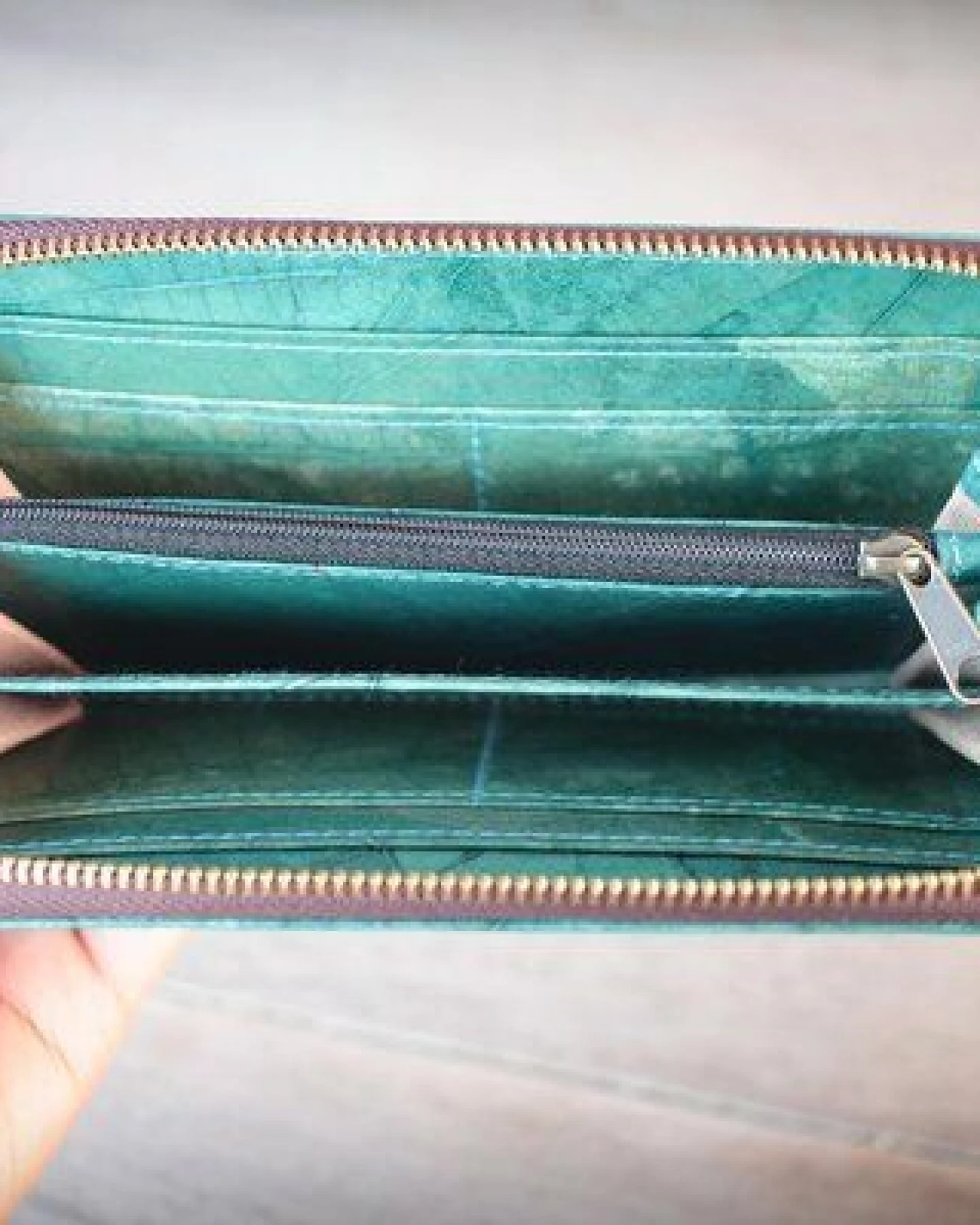 BY COPALA Portemonnaie aus recycelten Blättern / Nachhaltige vegane Brieftasche in türkis – Ansicht 4