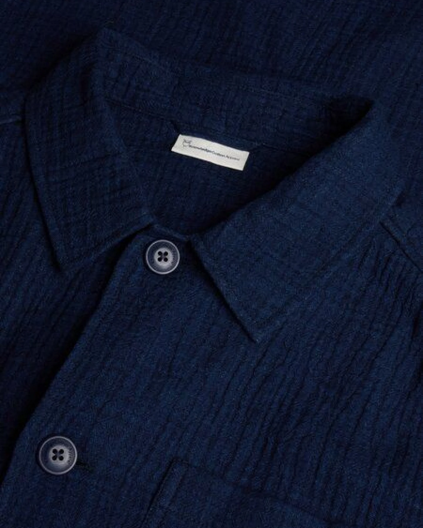 KnowledgeCotton Apparel Organic Cotton Dobby Overshirt - indigo – Ansicht 2