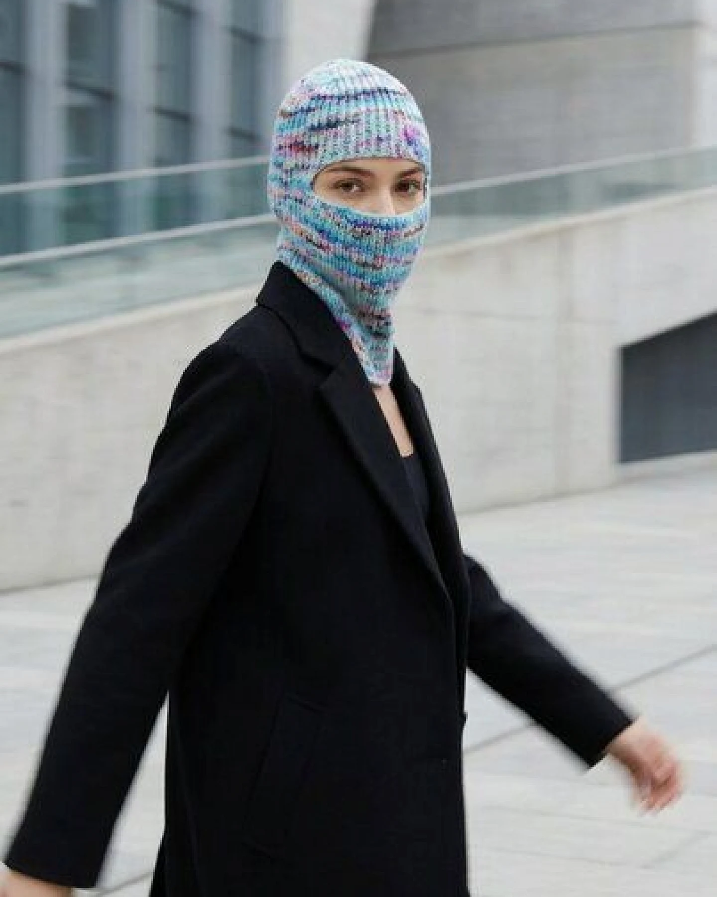 KnitToChange Handgestrickte Balaclava aus weichem Effektgarn – verschiedene Farben – Ansicht 3