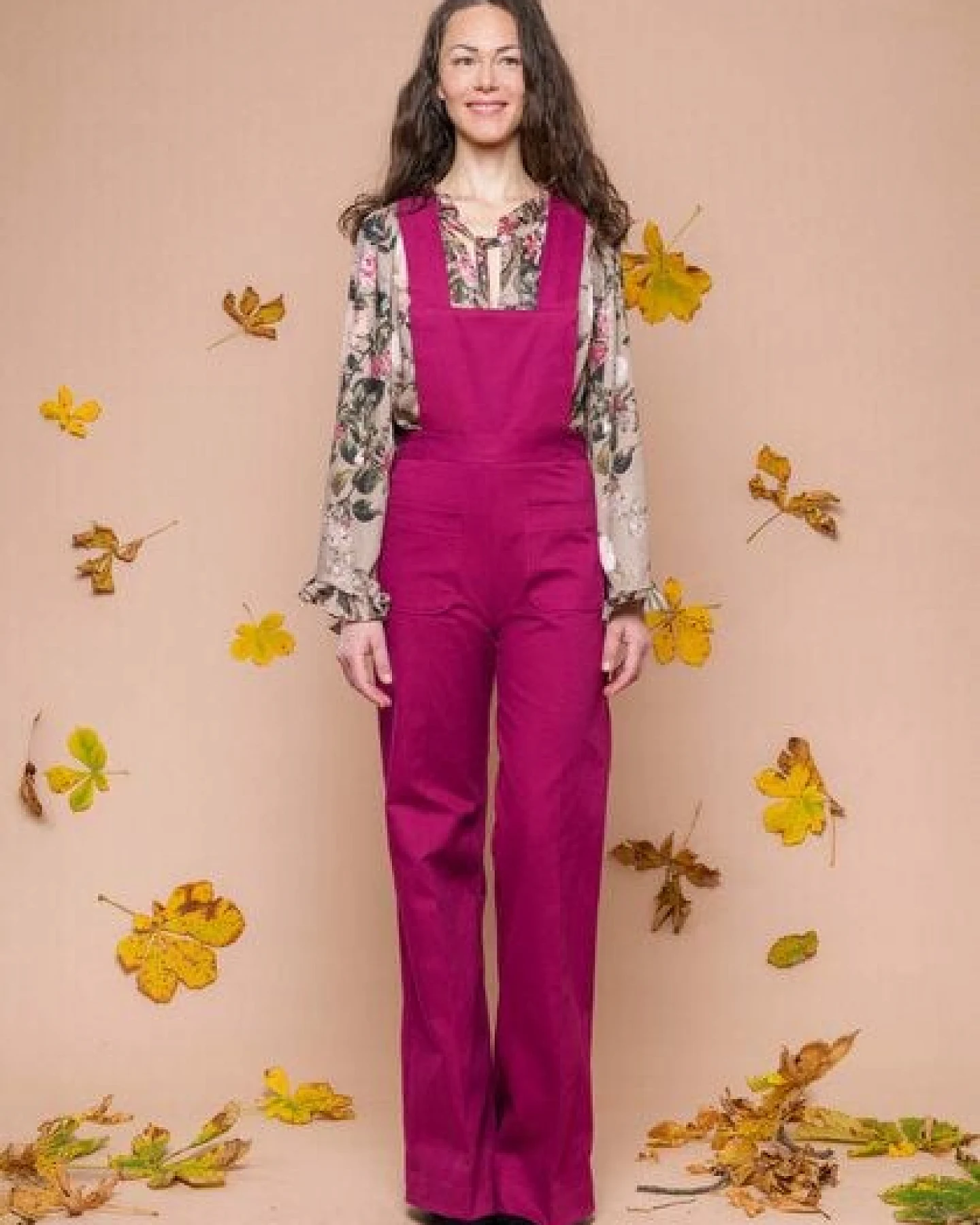 Atelier SNOW Latzhose Fuchsia aus 100% Bio-Baumwolle – Ansicht 3