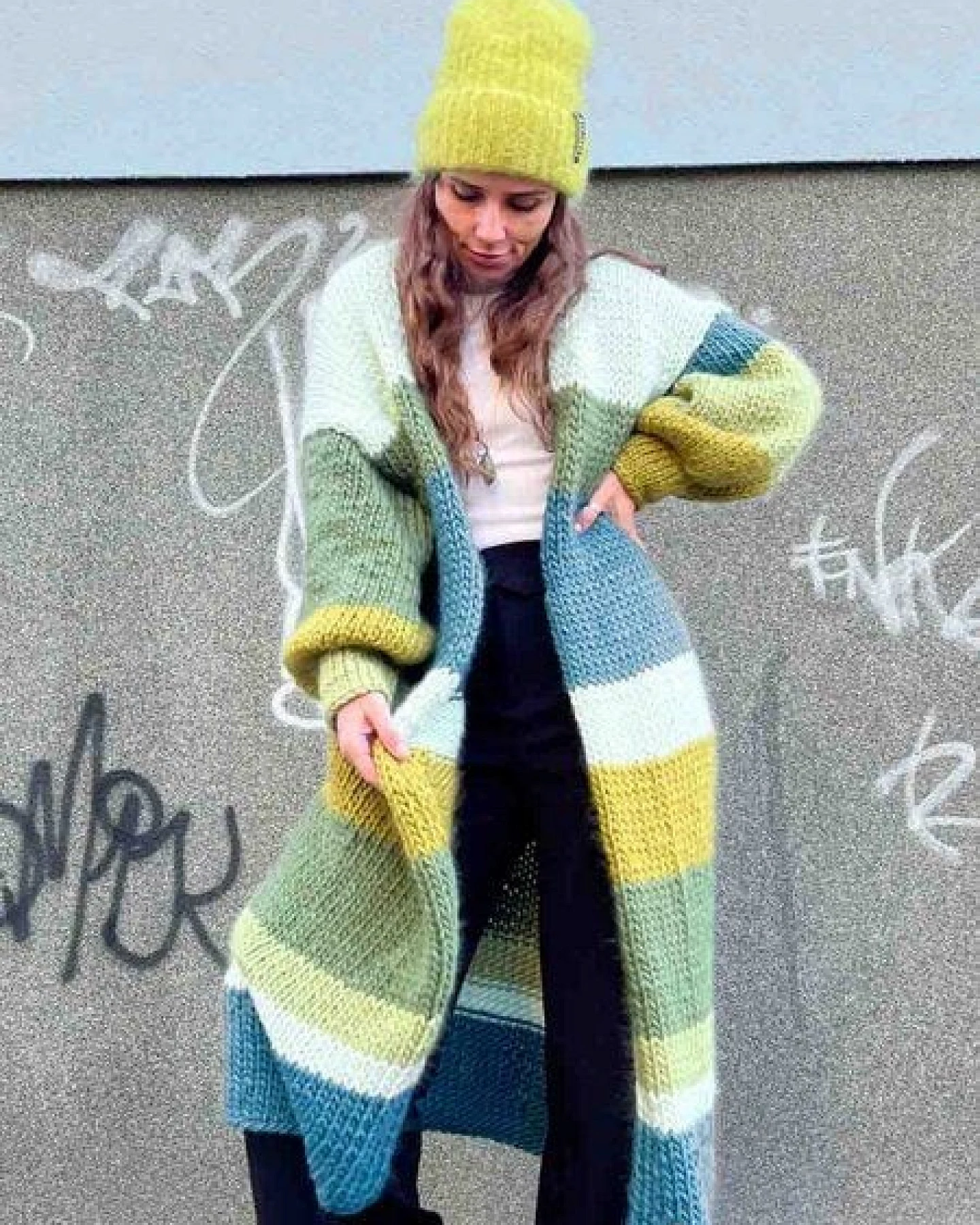 PANAPUFA bunte gestreifte Strickjacke aus Merinowolle – Ansicht 2
