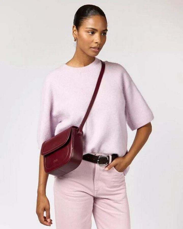 O MY BAG Nina Umhängetasche - Dark Cherry Classic Leather