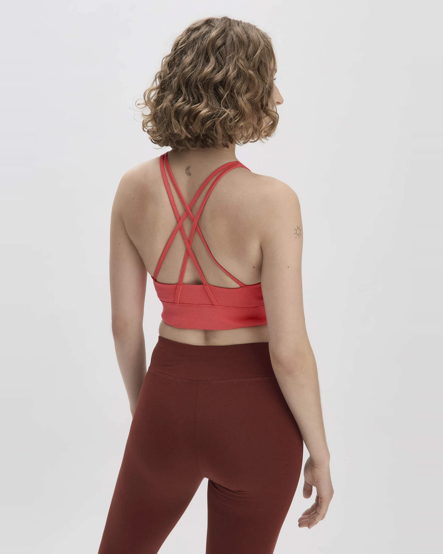 hessnatur Loungewear Bustier Highneck ACTIVE LIGHT aus Bio-Baumwolle - rot - Größe 40 – Ansicht 3
