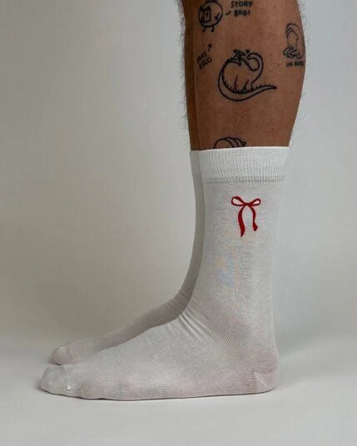 ettics STUDIO sock embroidery bow