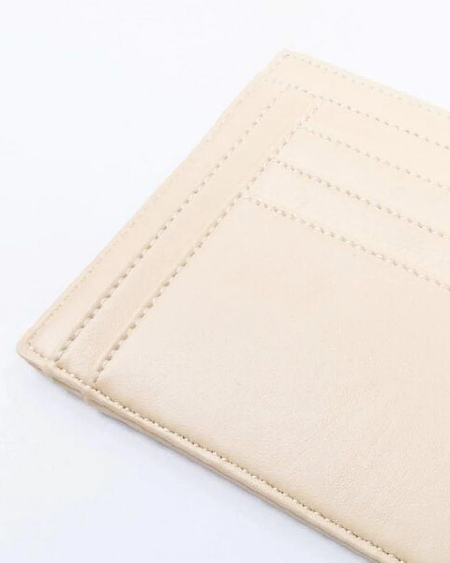 Ashoka Paris Sand Bamboo Kartenhalter mit Reißverschluss – Ansicht 4