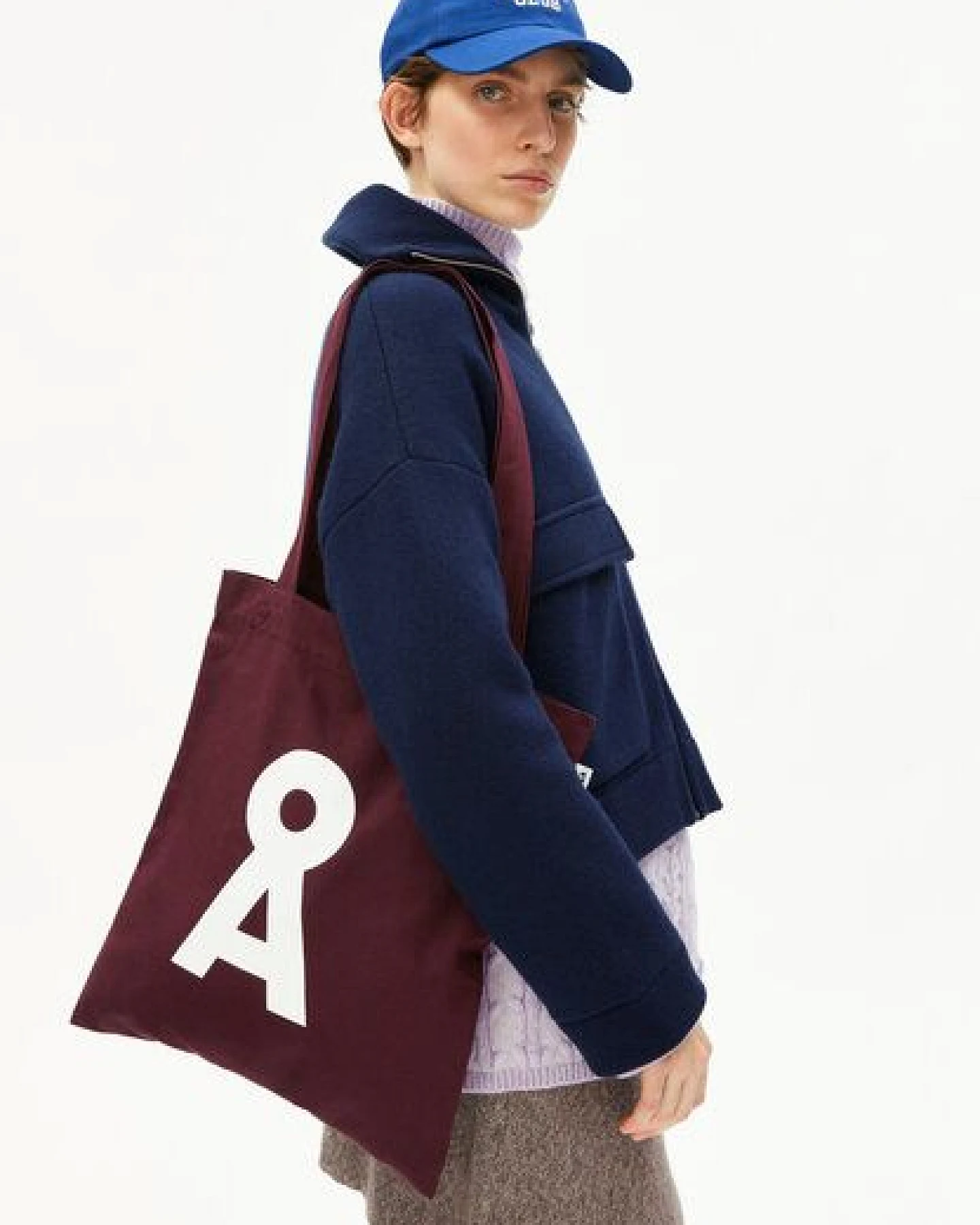 ARMEDANGELS TOTAA BOLD Unisex Tote Bag aus Bio-Baumwolle – Ansicht 2