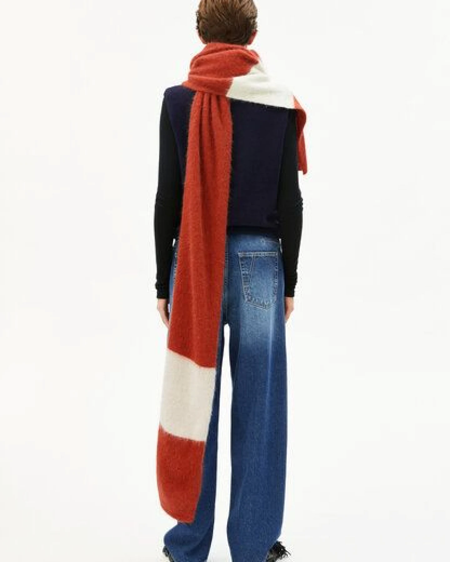 ARMEDANGELS SAABE STRIPED UN-WASTED Unisex Schal aus Alpaca-Woll Mix – Ansicht 2