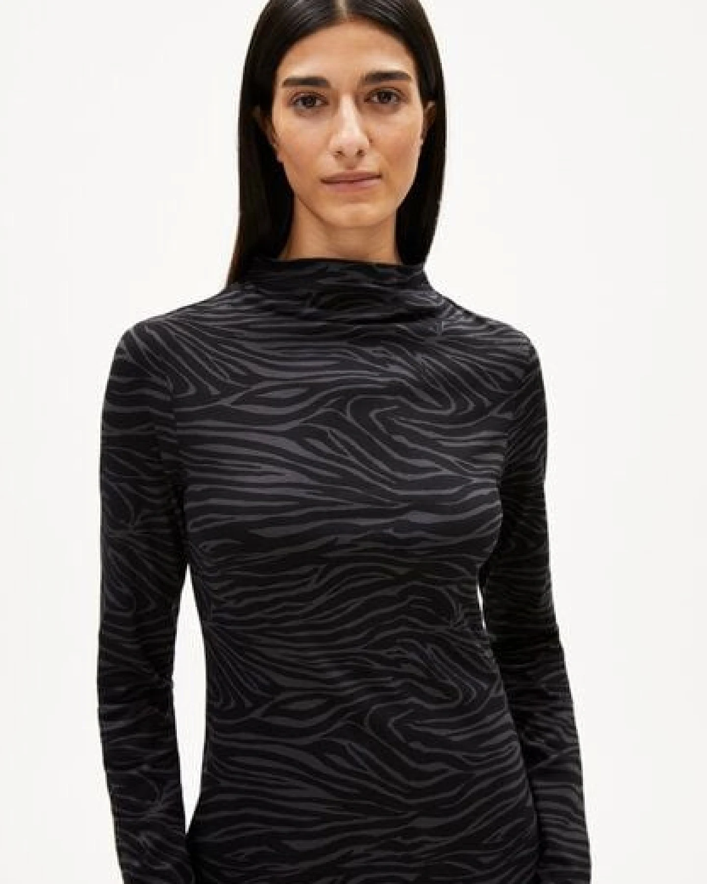 ARMEDANGELS DAILIMAA ZEBRARAA Damen Jerseykleid aus Bio-Baumwoll Mix – Ansicht 3