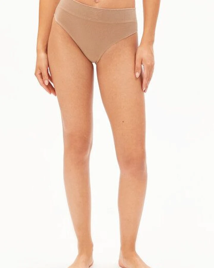 Produktseite: ARMEDANGELS PANTAA SEAMAALA Damen Brief aus TENCEL Lyocell Mix