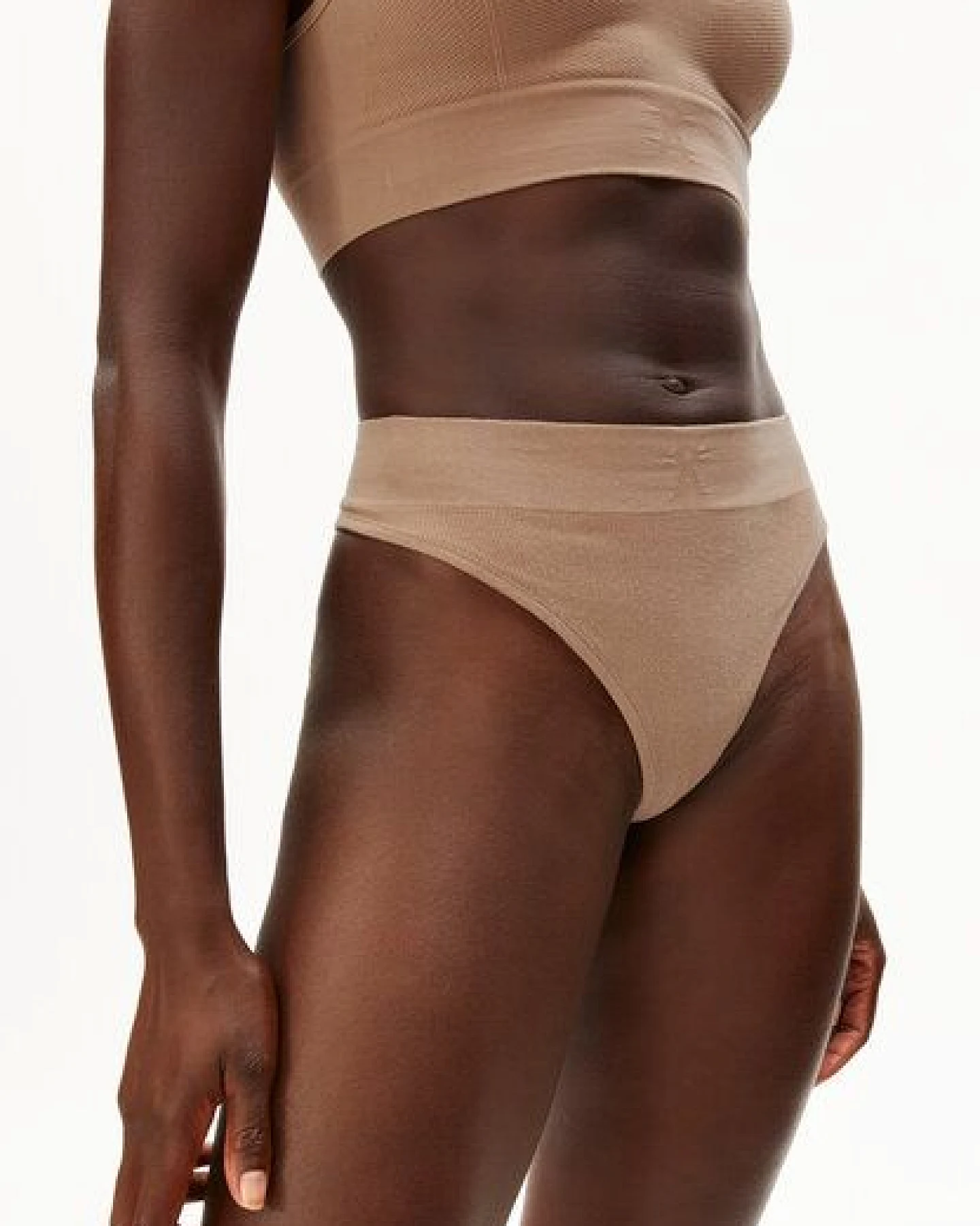 ARMEDANGELS THONGAA SEAMAALA Damen String aus TENCEL Lyocell Mix – Ansicht 3