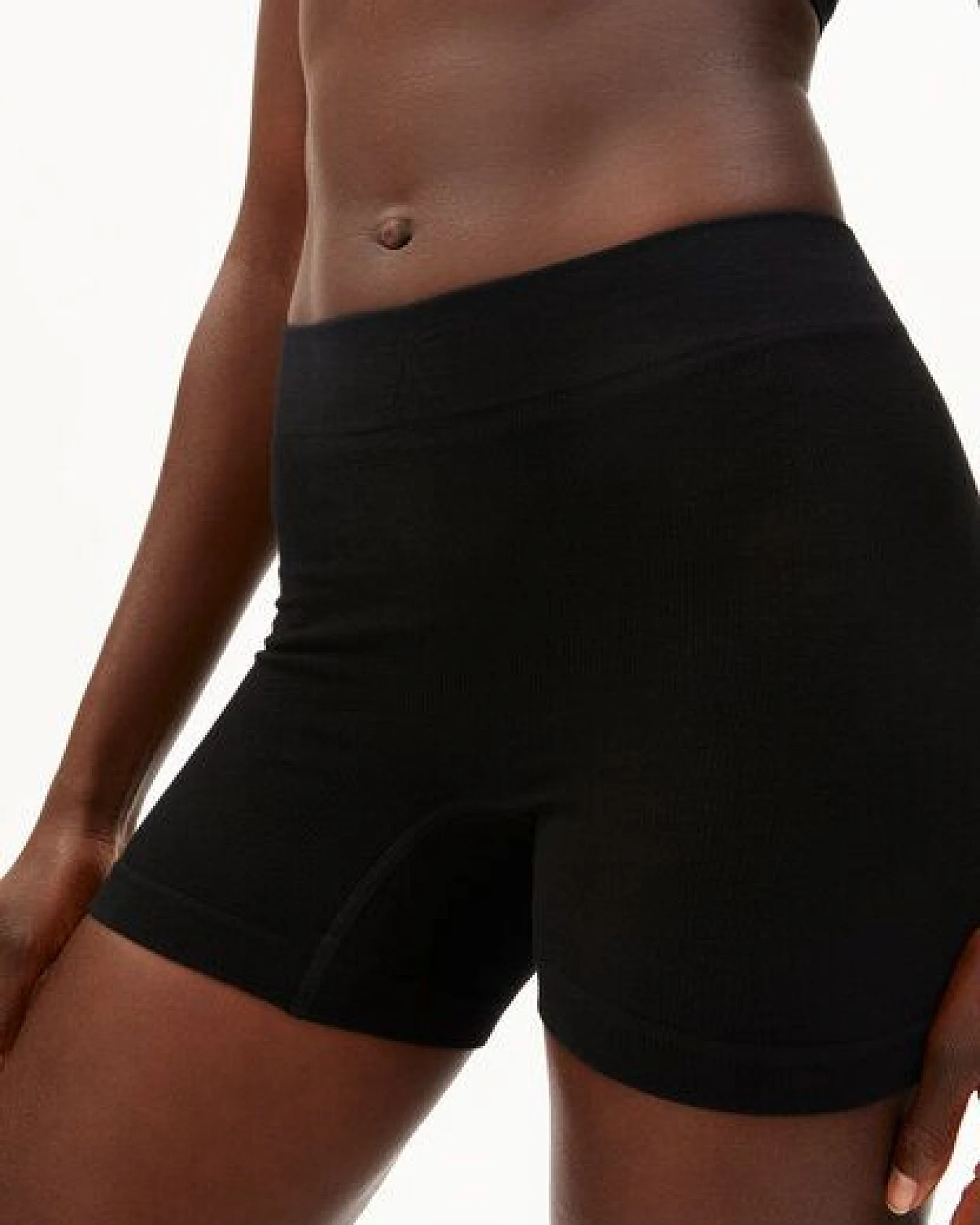 ARMEDANGELS SHORTAA SEAMAALA Damen Shortie aus TENCEL Lyocell Mix – Ansicht 3