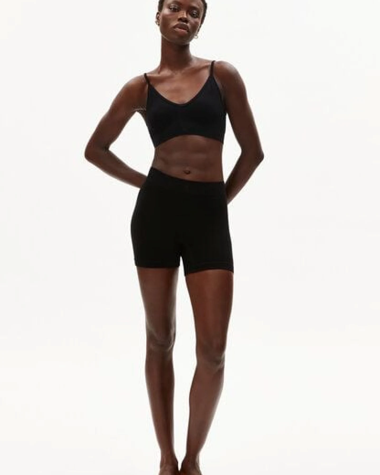 ARMEDANGELS SHORTAA SEAMAALA Damen Shortie aus TENCEL Lyocell Mix – Ansicht 4