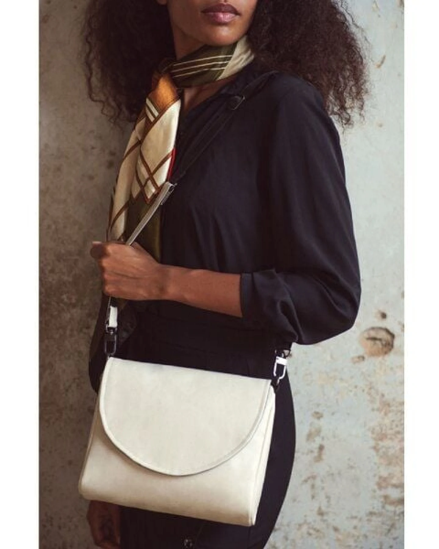 Smateria IKI Brio Schultertasche – Ansicht 4