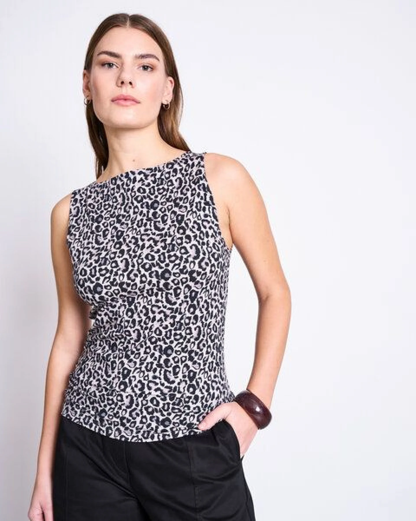 JAN N JUNE Bootsausschnitt Top FELIS Leo Print GOTS – Ansicht 2