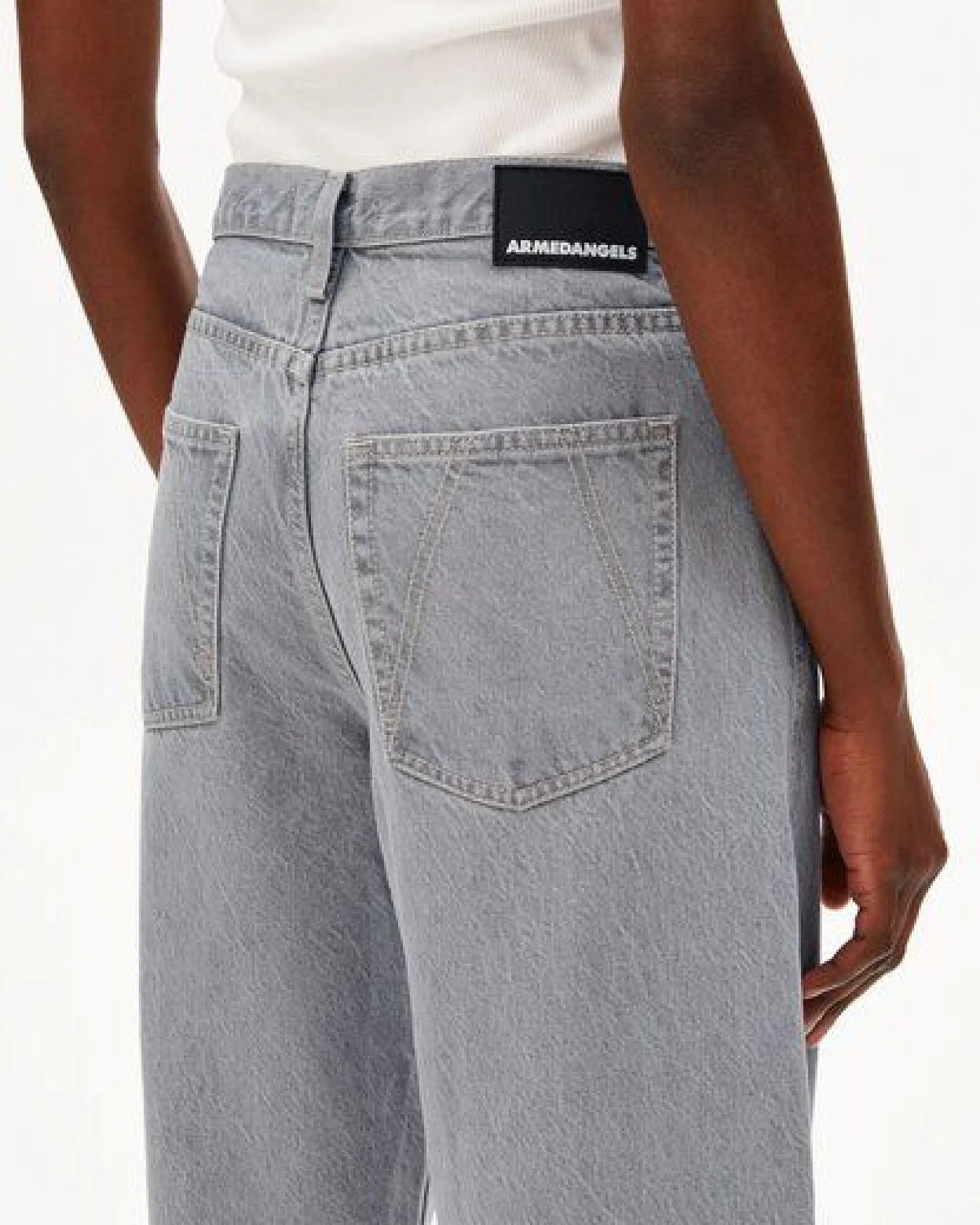 ARMEDANGELS BAARLY BARREL Damen Barrel Leg Jeans – Ansicht 3