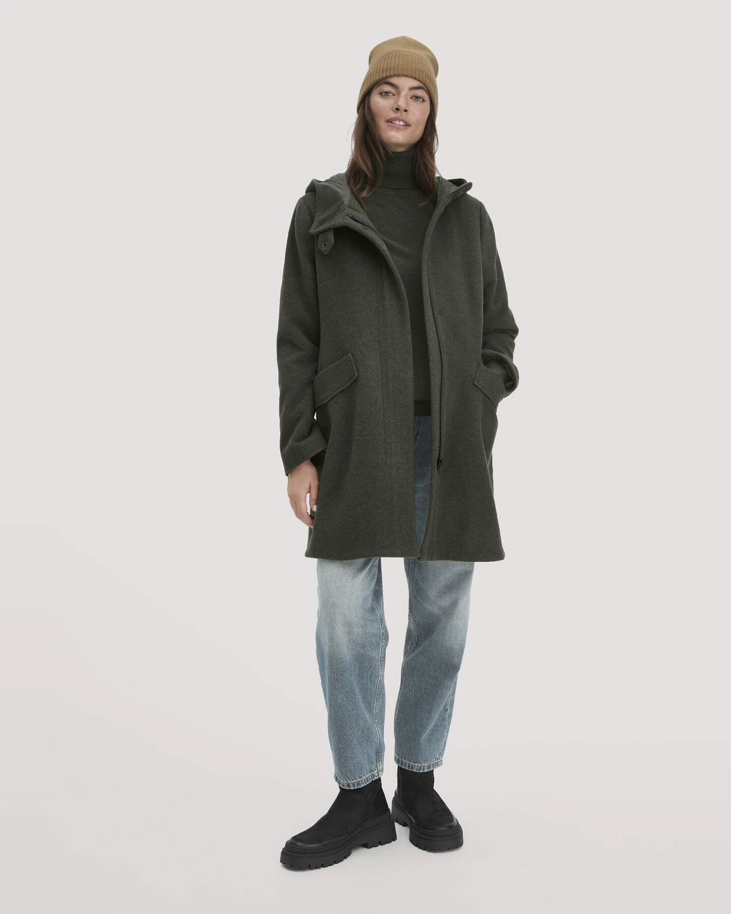 hessnatur Damen Stiefelette aus chromfrei gegerbtem Nubuk-Leder - schwarz - Größe 38 – Ansicht 2