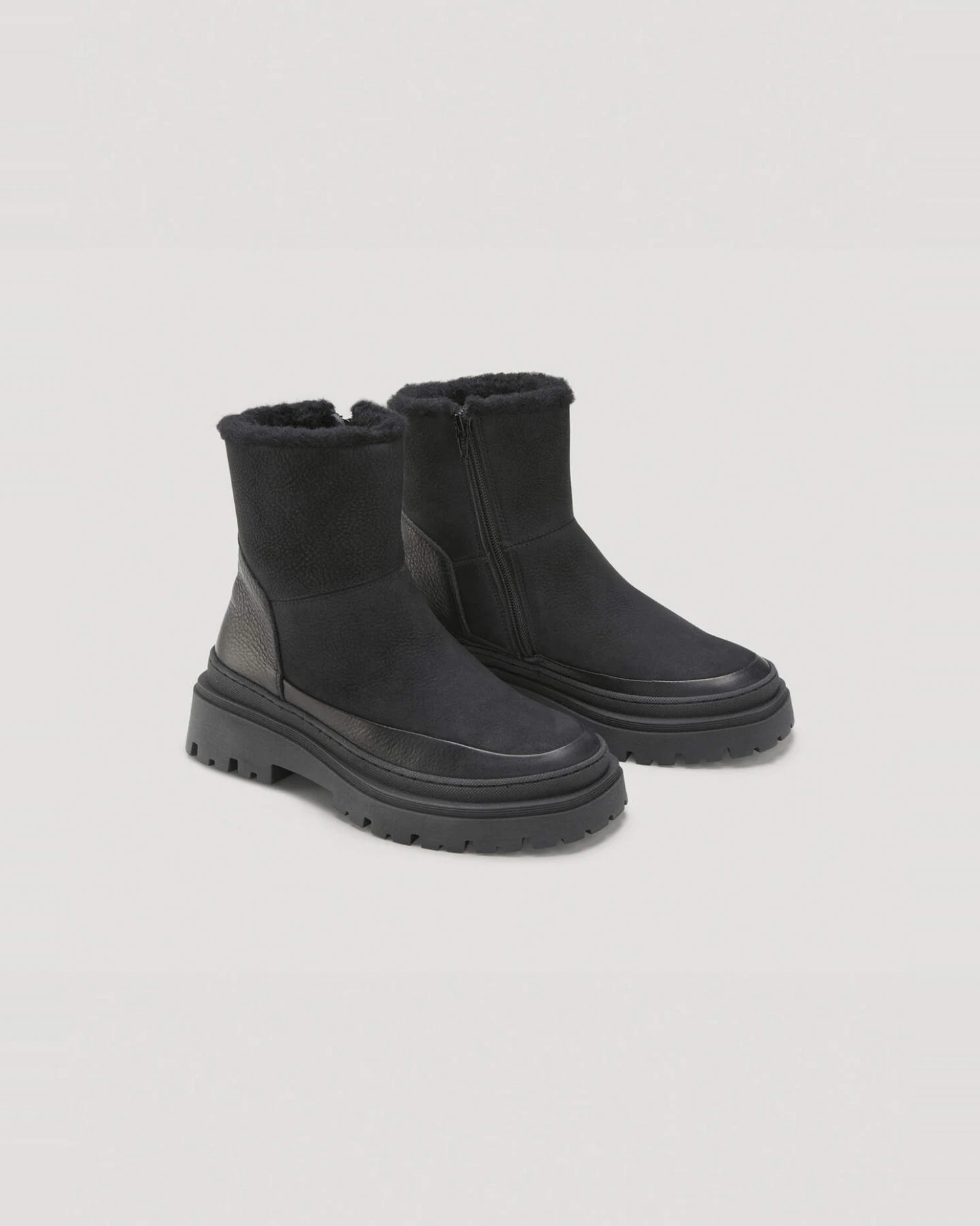 hessnatur Damen Stiefelette aus chromfrei gegerbtem Nubuk-Leder - schwarz - Größe 38 – Ansicht 4