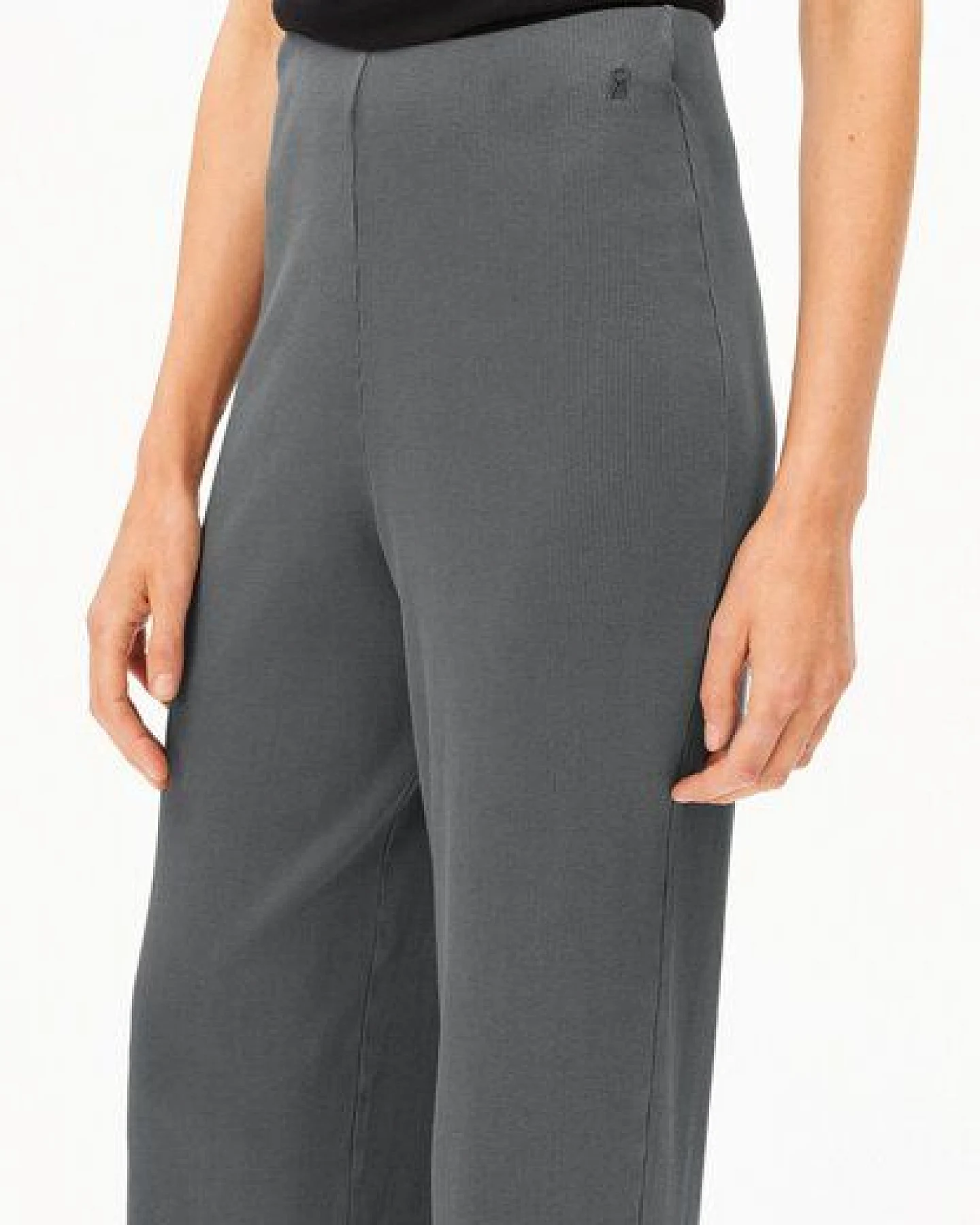 ARMEDANGELS GMT DYE RIB Damen Ripp-Jerseyhose aus Bio-Baumwoll Mix – Ansicht 3