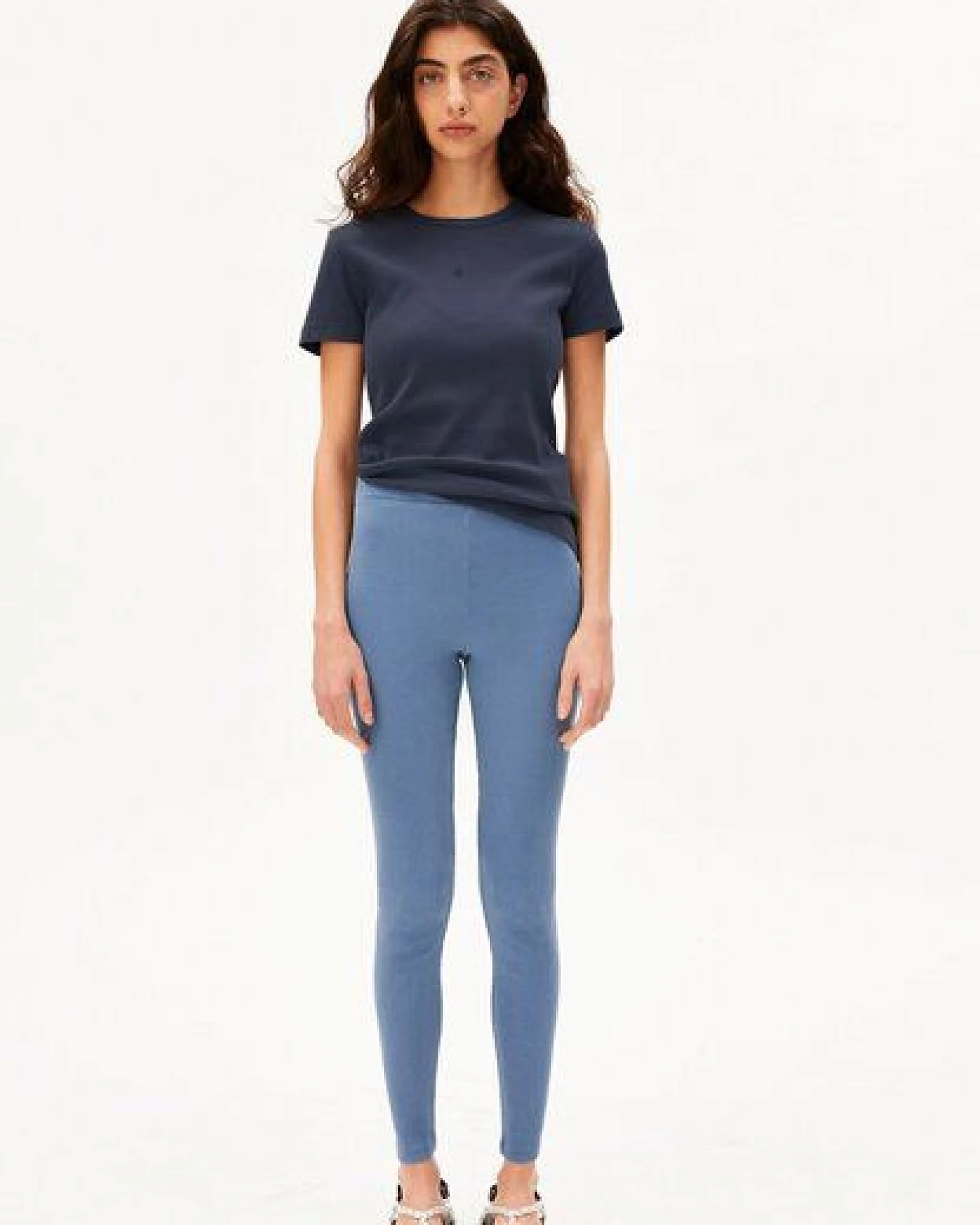 ARMEDANGELS GMT DYE RIB Damen Ripp-Leggings aus Bio-Baumwoll Mix – Ansicht 4