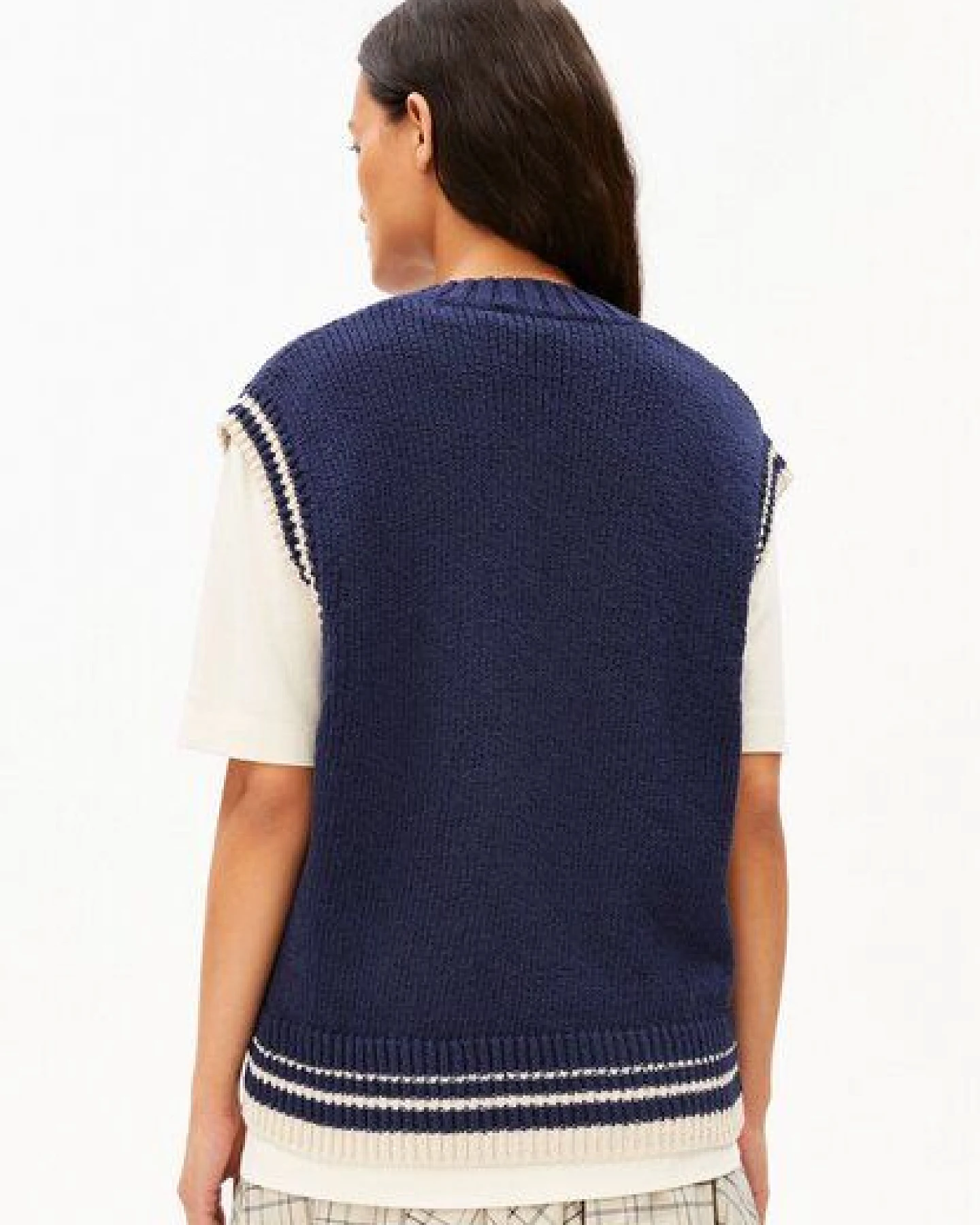 ARMEDANGELS ICONIC Å COLLEGE Damen Pullunder aus Bio-Baumwoll-Mix – Ansicht 2