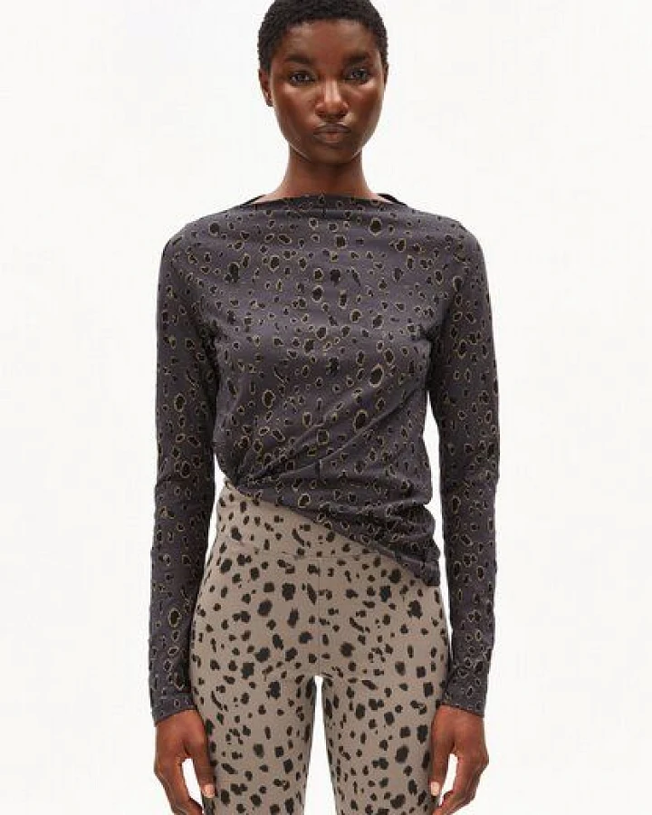ARMEDANGELS LEO Damen Longsleeve aus Bio-Baumwolle mit Leo-Print