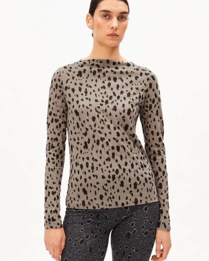 ARMEDANGELS LEO Damen Longsleeve aus Bio-Baumwolle mit Leo-Print