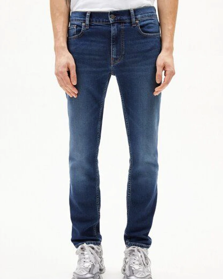 Produktseite: ARMEDANGELS IAAN Herren Slim Jeans aus recyceltem Baumwoll-Mix