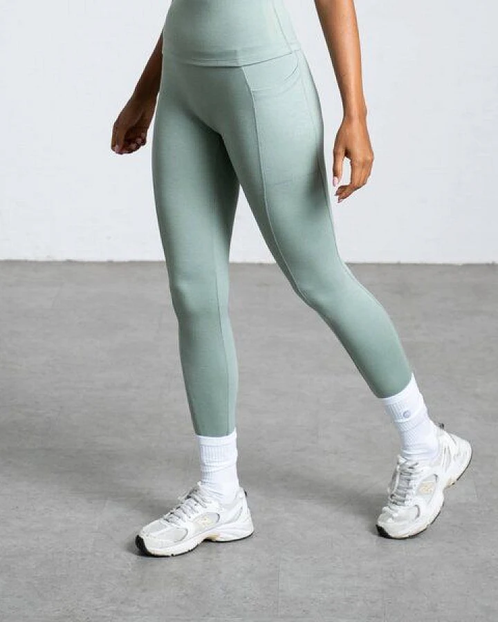 Sage Green (Grün)
