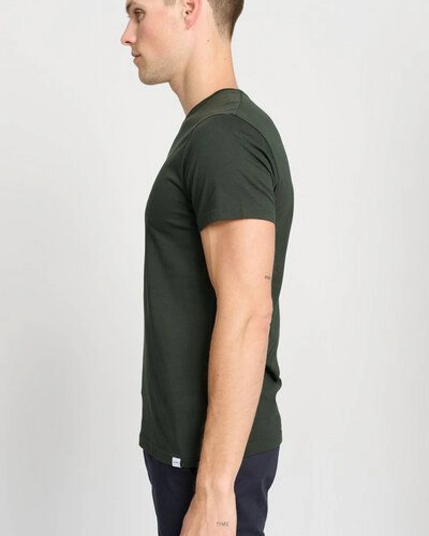 sanvt-store Das Perfekte T-Shirt - Dunkelgrün – Ansicht 2