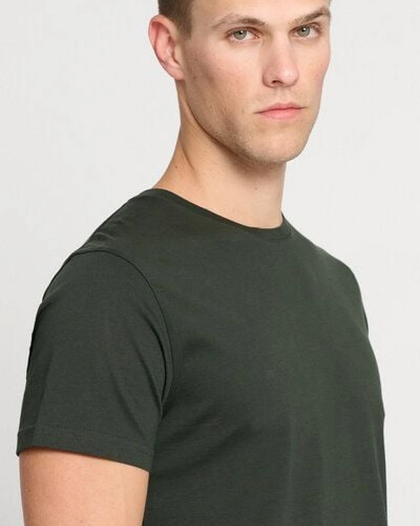 sanvt-store Das Perfekte T-Shirt - Dunkelgrün – Ansicht 4