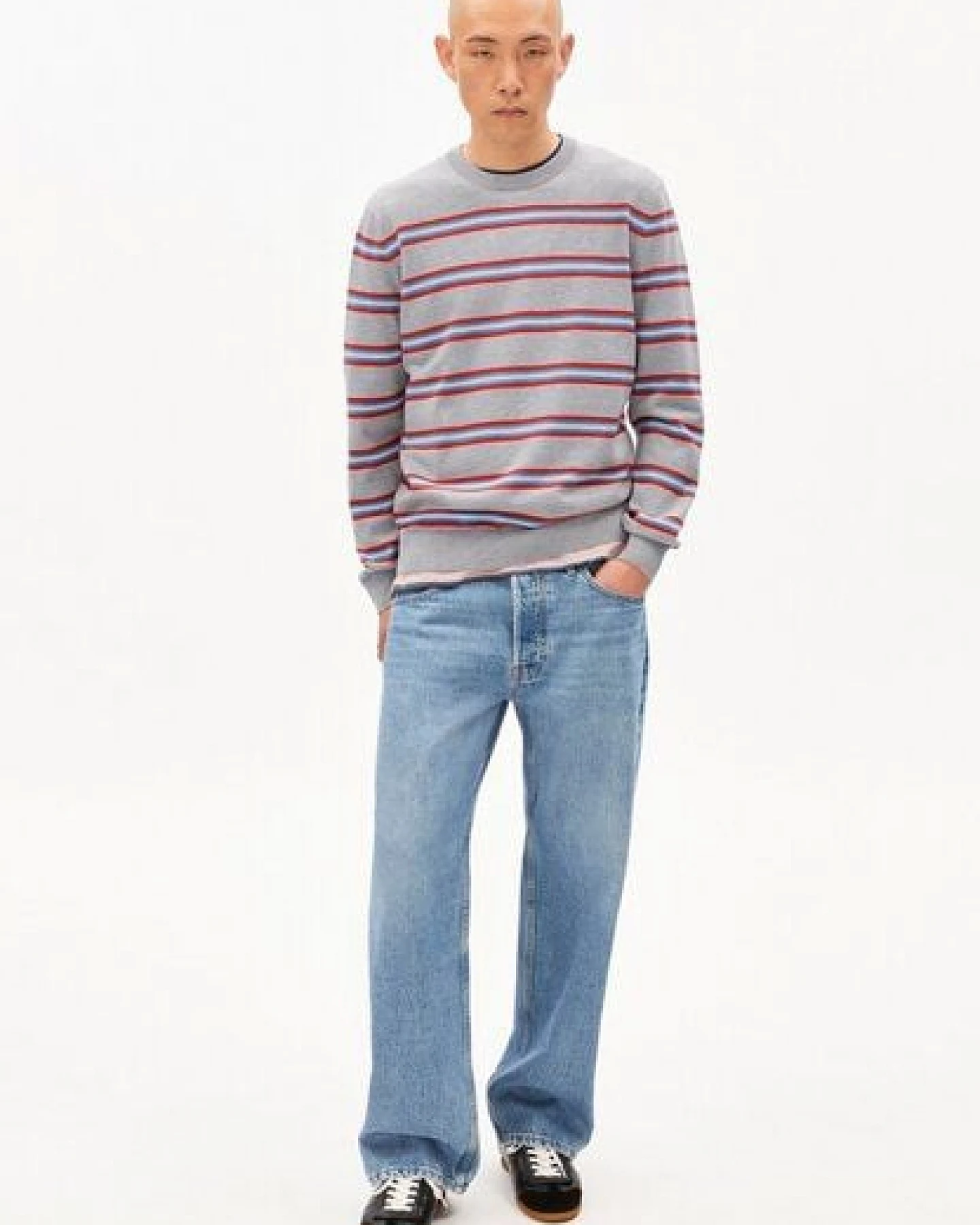 ARMEDANGELS LOUKAA FINE STRIPE Herren Pullover aus Bio-Baumwolle – Ansicht 4