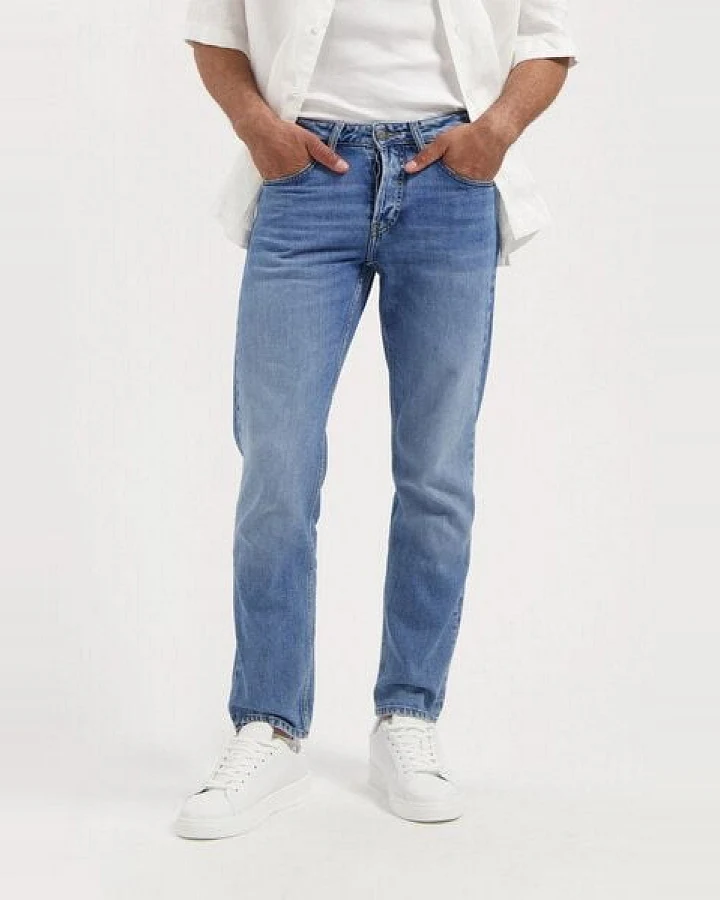 MUD Jeans HANK Mid Tapered Jeans aus einem Bio-Baumwolle / recycelter Baumwolle Mix (medium aged)