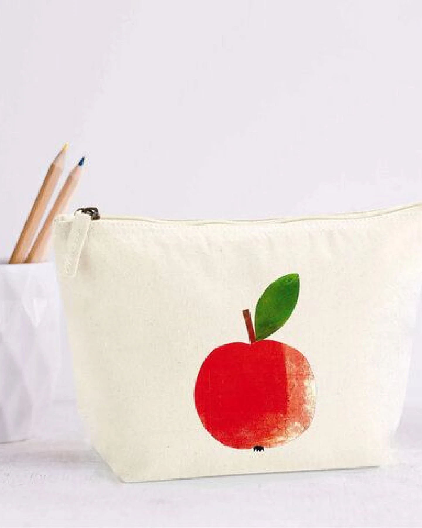 MELAdi Accessoire-Tasche aus Biobaumwolle - Größe M Apfel – Ansicht 2