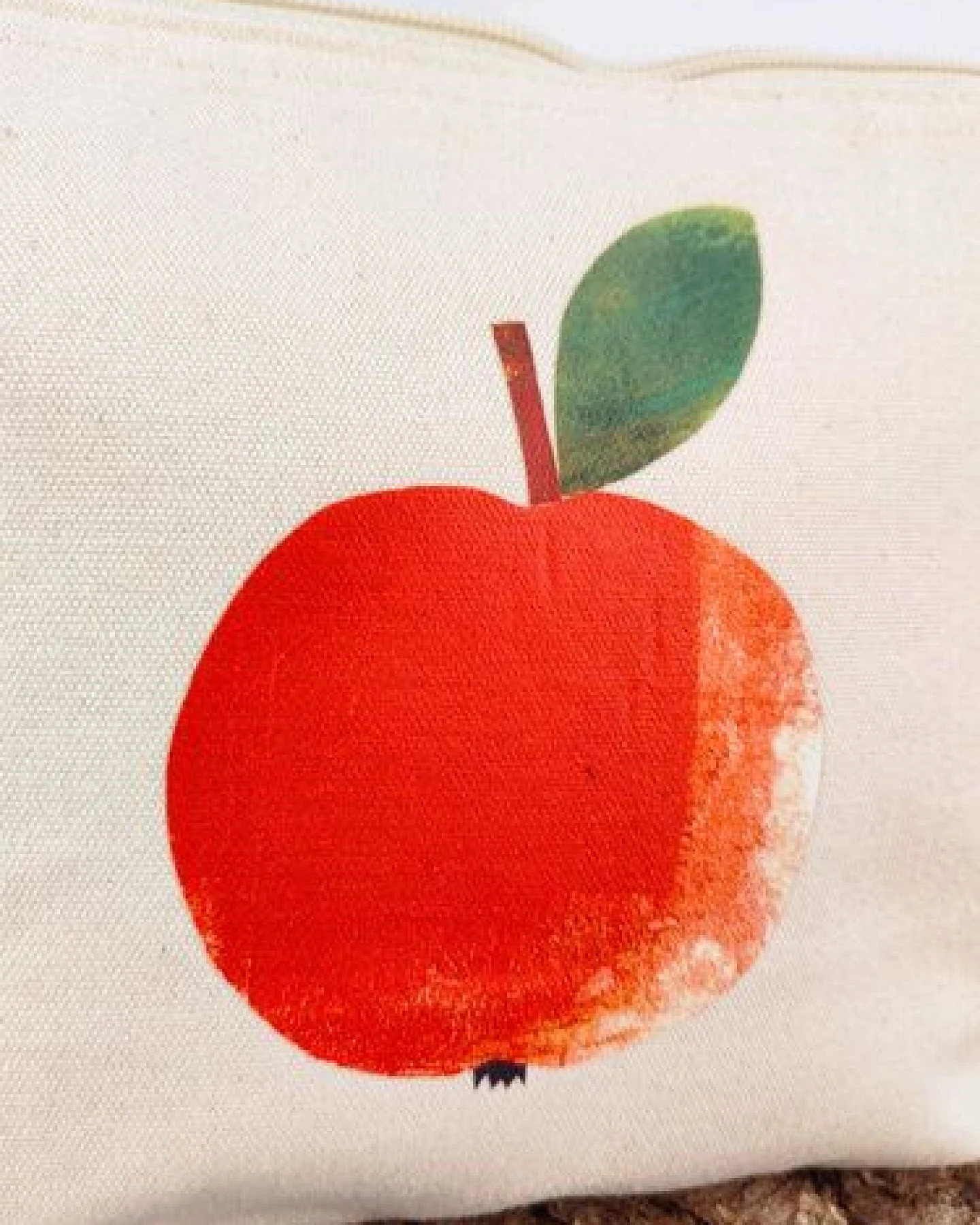 MELAdi Accessoire-Tasche aus Biobaumwolle - Größe M Apfel – Ansicht 4