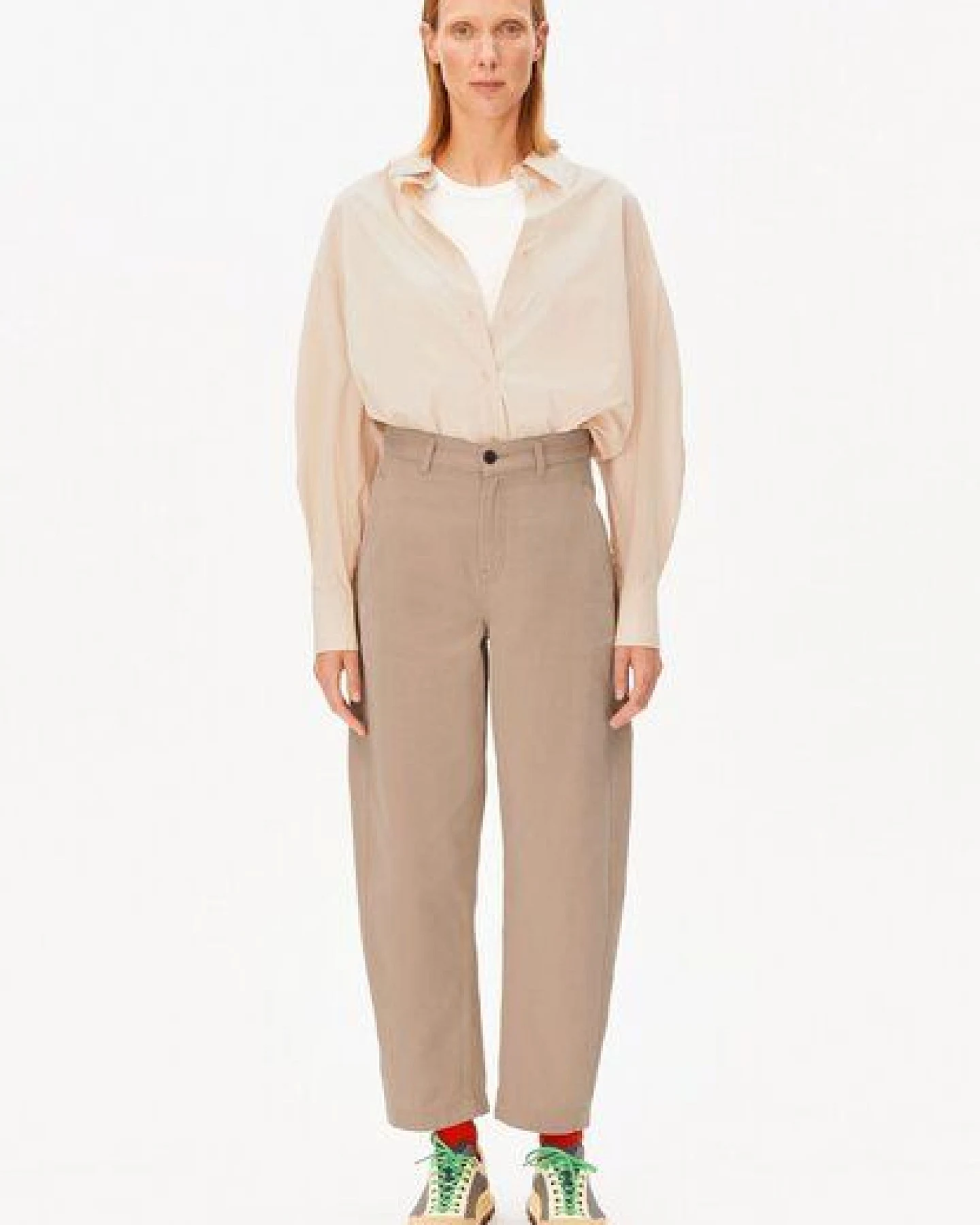 ARMEDANGELS WORKWEAR CANVAS BARREL Damen Stoffhose aus Bio-Baumwolle – Ansicht 4