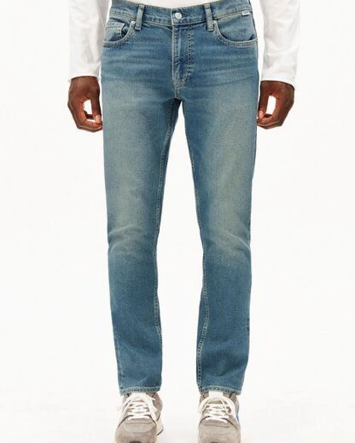 ARMEDANGELS IAAN Herren Jeans aus recycelter Baumwolle