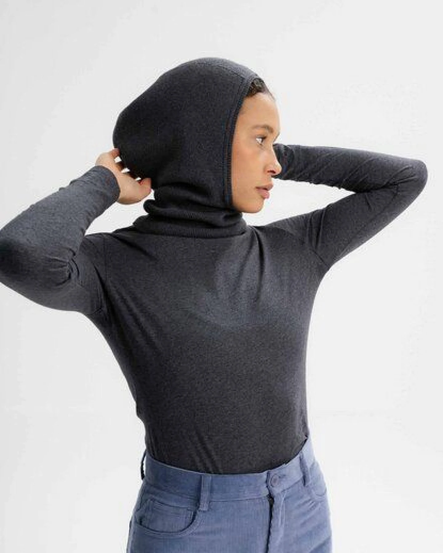 MELA Bundle Feinstrick Balaklava CHARVI + Strick Handschuhe RISHI – Ansicht 2