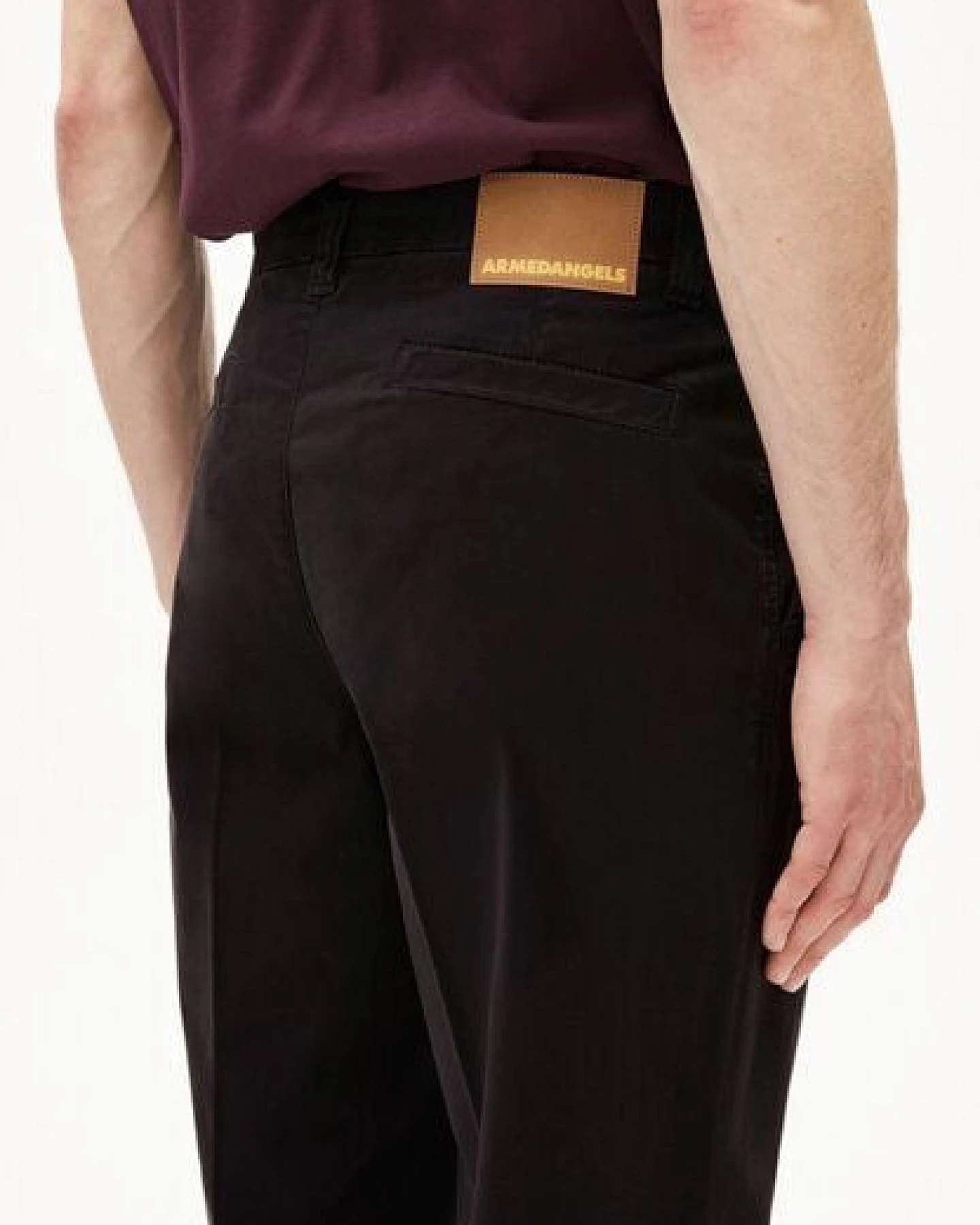 ARMEDANGELS TAAMIR PLEATED Herren Chinohose aus Bio-Baumwolle – Ansicht 3