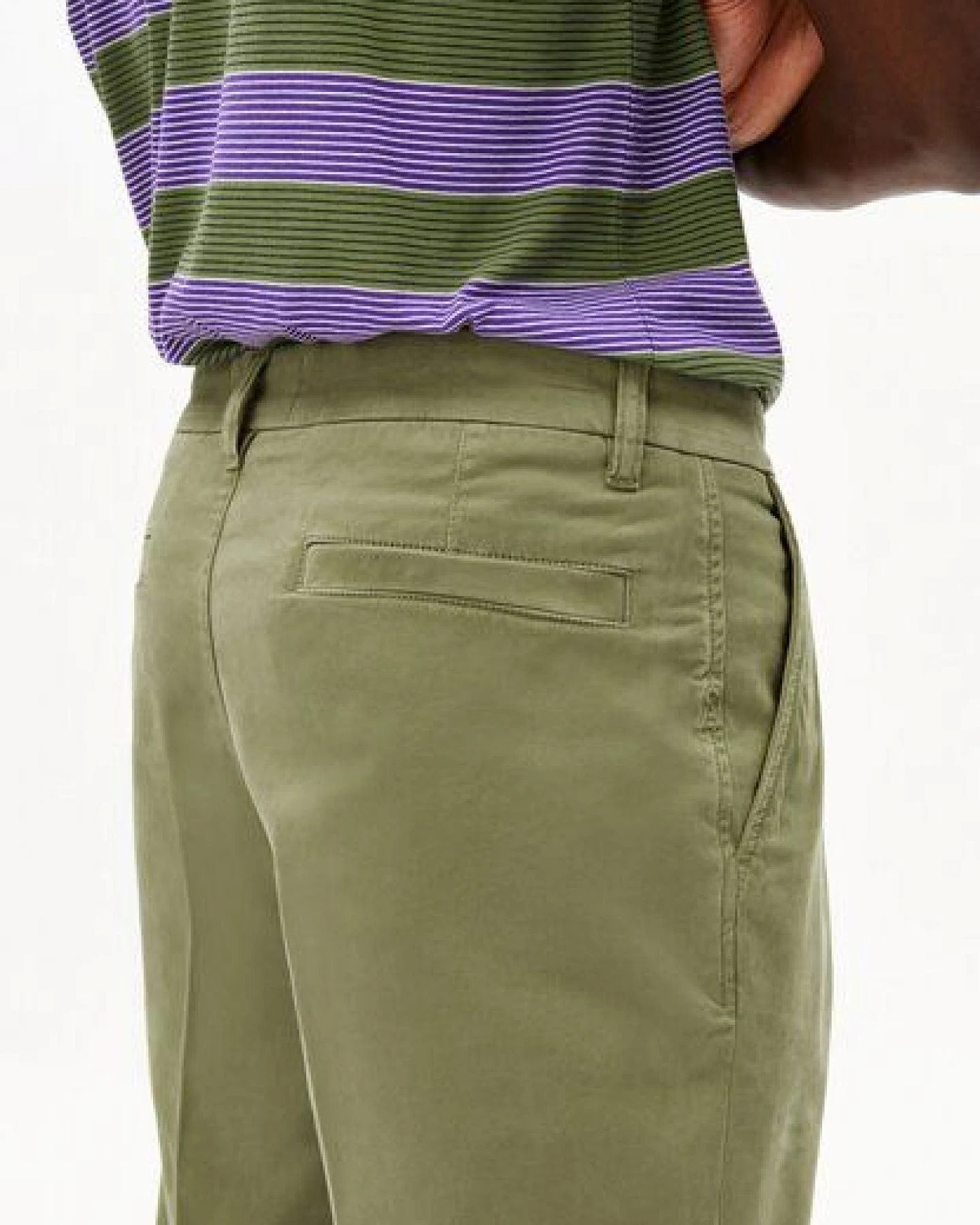 ARMEDANGELS TAAMIR PLEATED Herren Chinohose aus Bio-Baumwolle – Ansicht 3