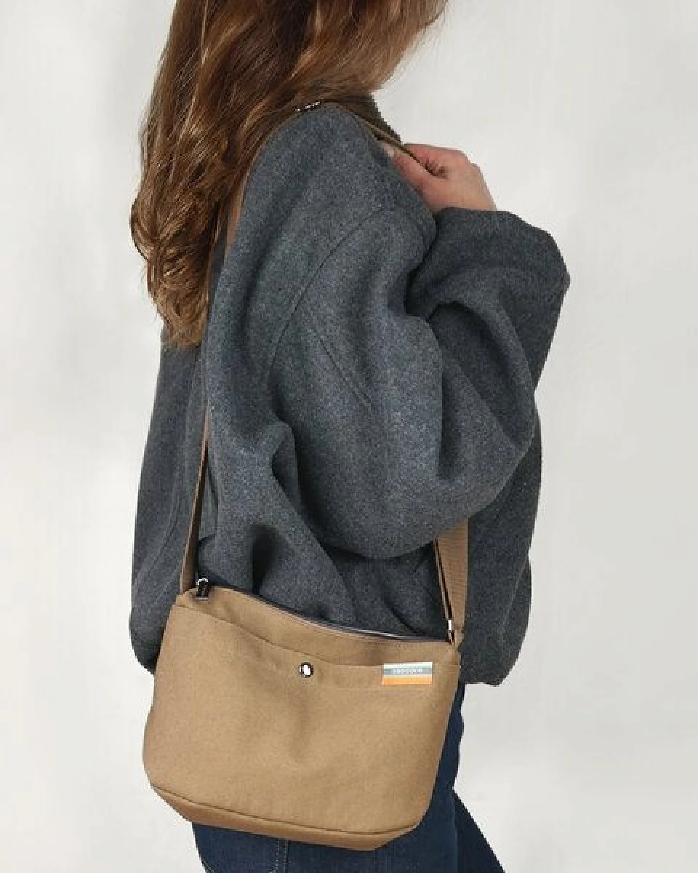 seasara Tasche Umhängetasche aus Bio-Baumwolle (Canvas), navy blue oder camel – Ansicht 3