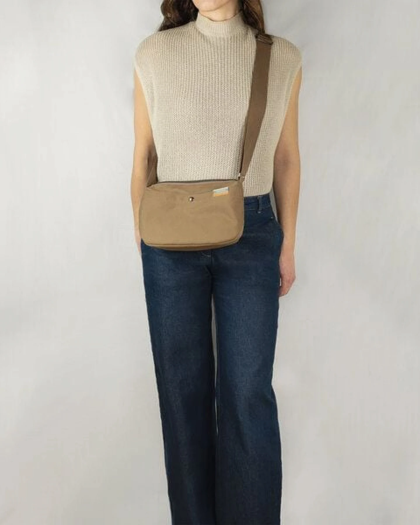 seasara Tasche Umhängetasche aus Bio-Baumwolle (Canvas), navy blue oder camel – Ansicht 4