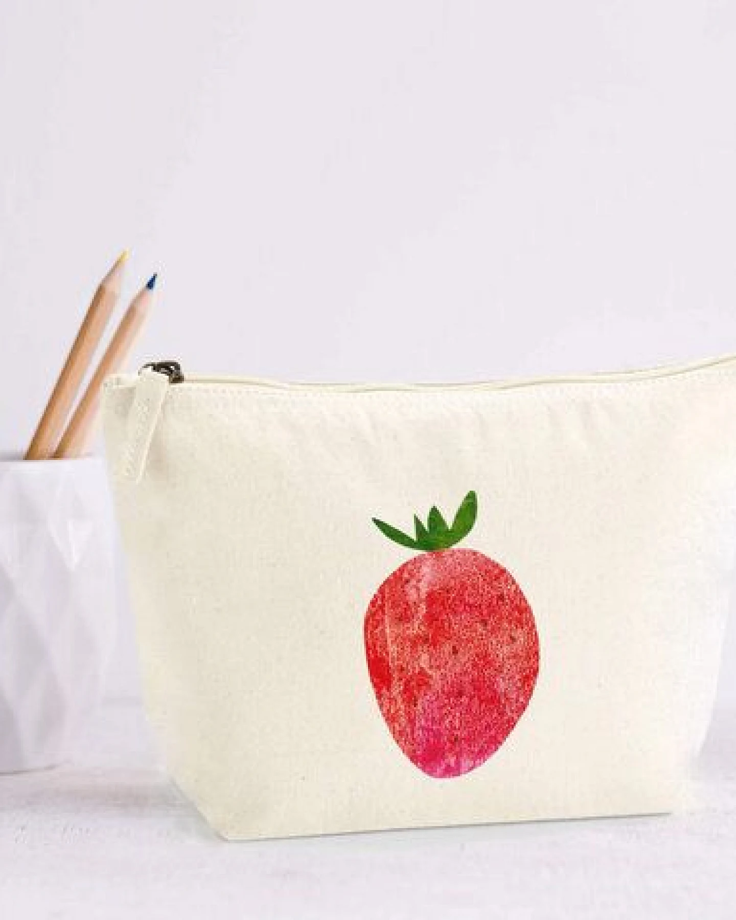 MELAdi Accessoire-Tasche aus Biobaumwolle - Größe S Erdbeere – Ansicht 2