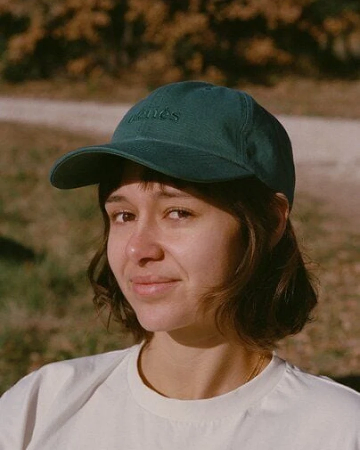 Nénés Caps Love Camp