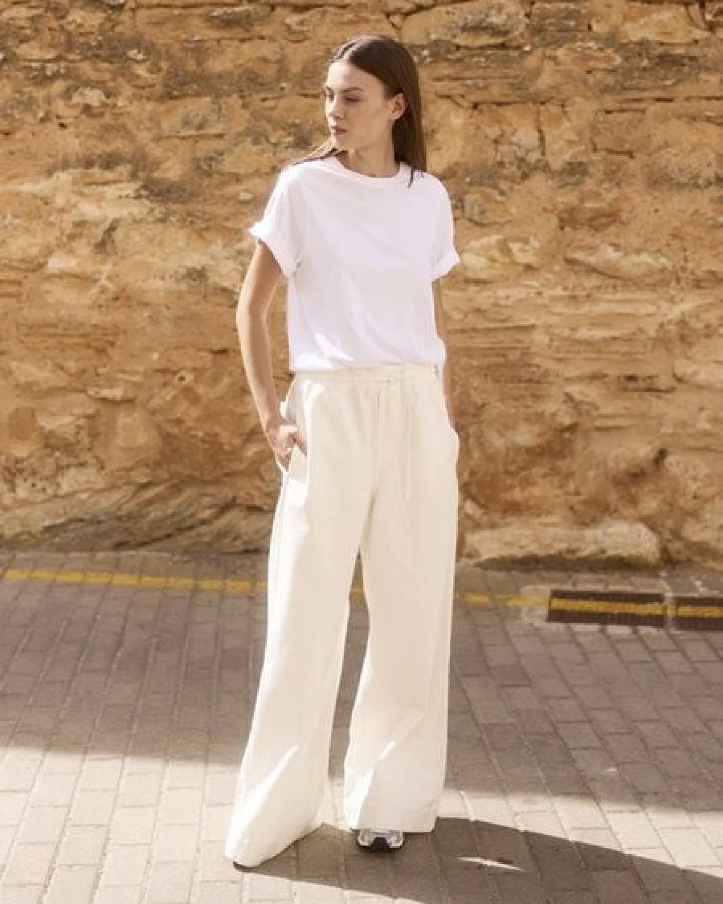 WOTE Offwhite Wide Leg aus Organic Cotton – Ansicht 2