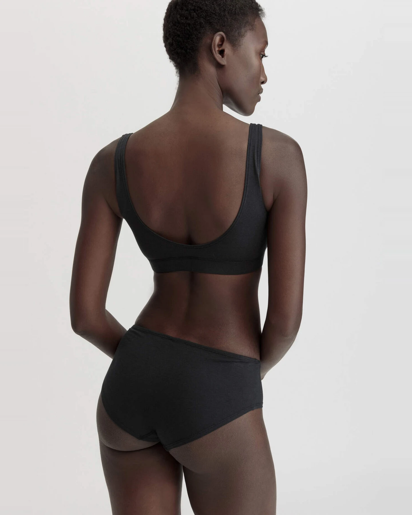 hessnatur Damen Panty Regular Cut COTTON FEEL aus Bio-Baumwolle - schwarz - Größe 40 – Ansicht 2
