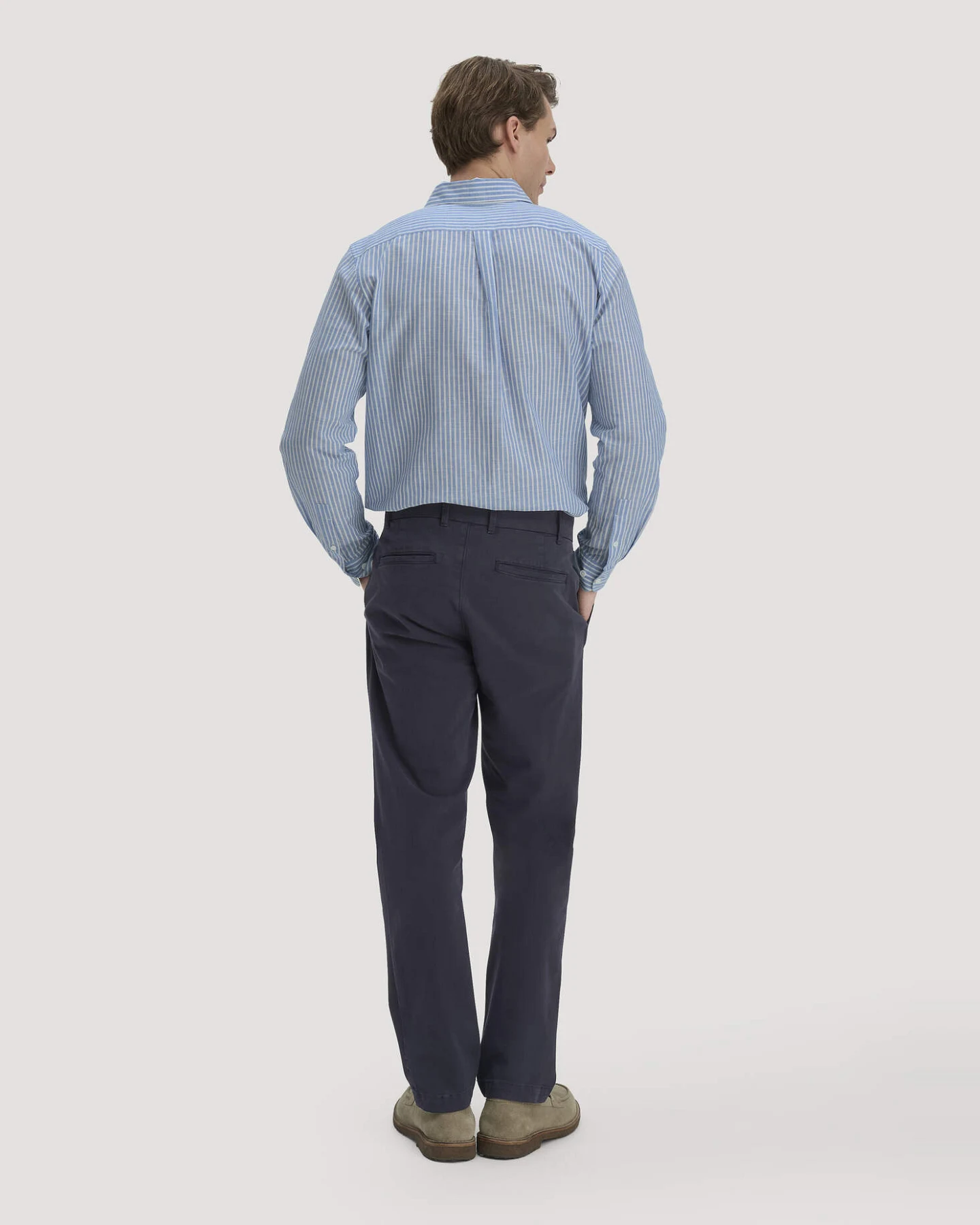 hessnatur Herren Chino LENN Regular aus Bio-Baumwolle - blau - Größe 31/32 – Ansicht 2